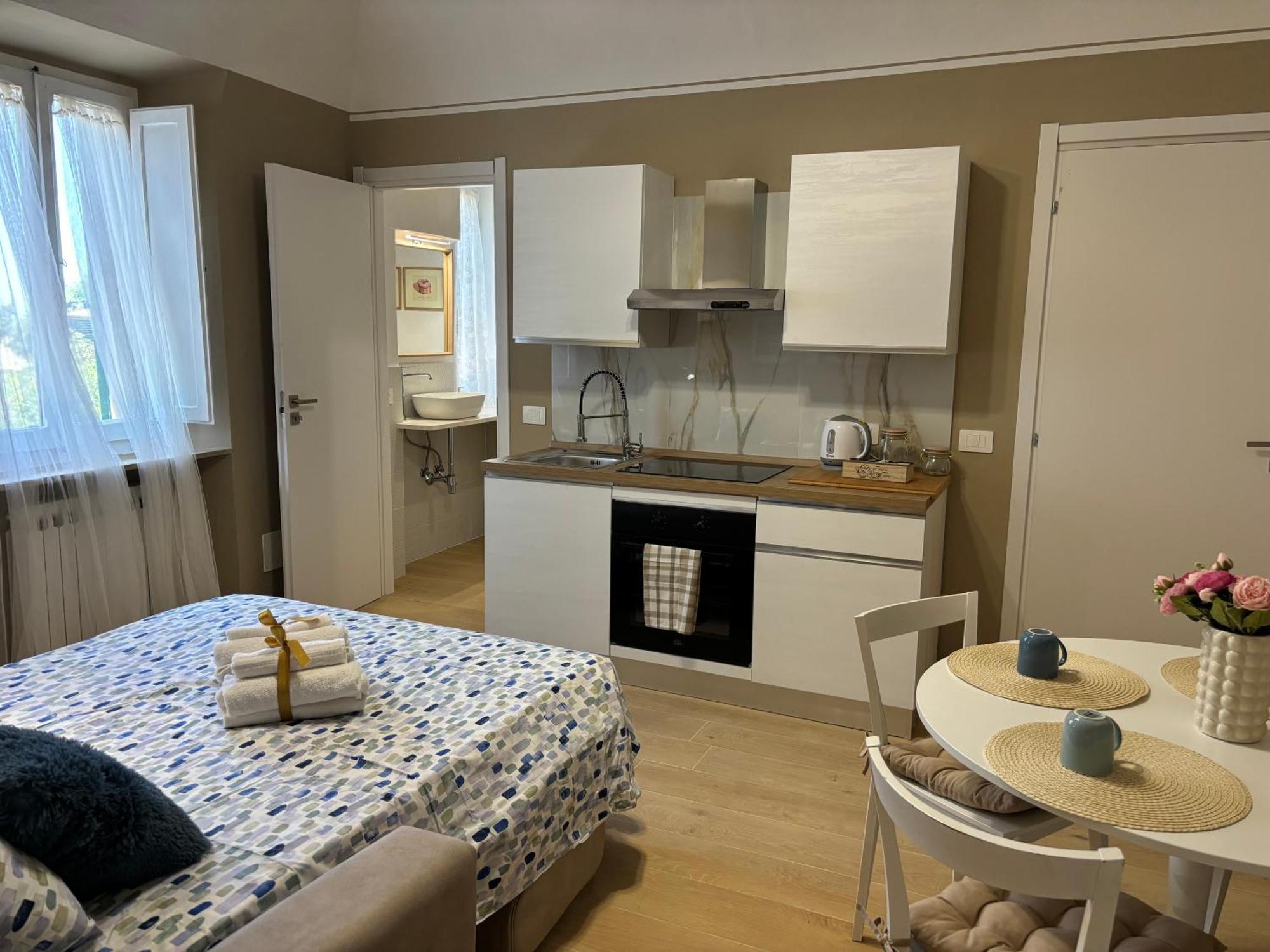 Casa Vacanze La Donna Di Cuori โวลแตร์รา ภายนอก รูปภาพ