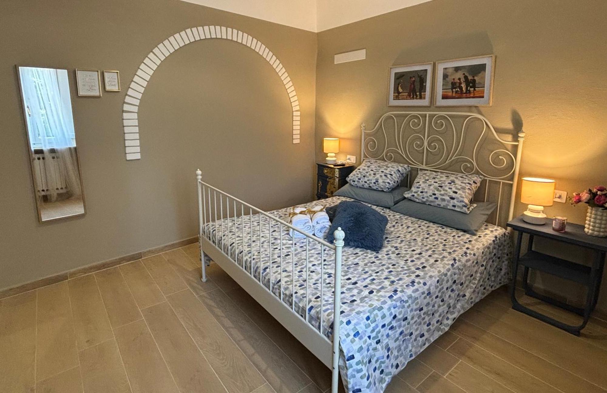 Casa Vacanze La Donna Di Cuori โวลแตร์รา ภายนอก รูปภาพ